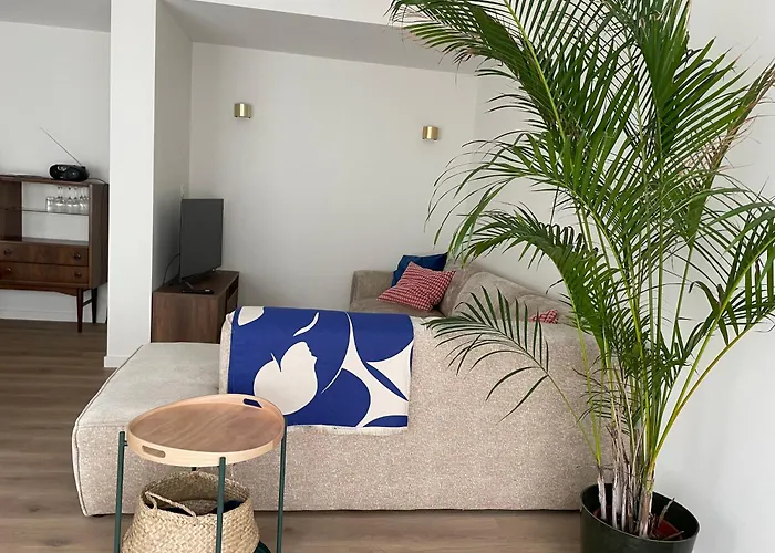 Bright With Private Parking Near Centre Апартаменты Гент