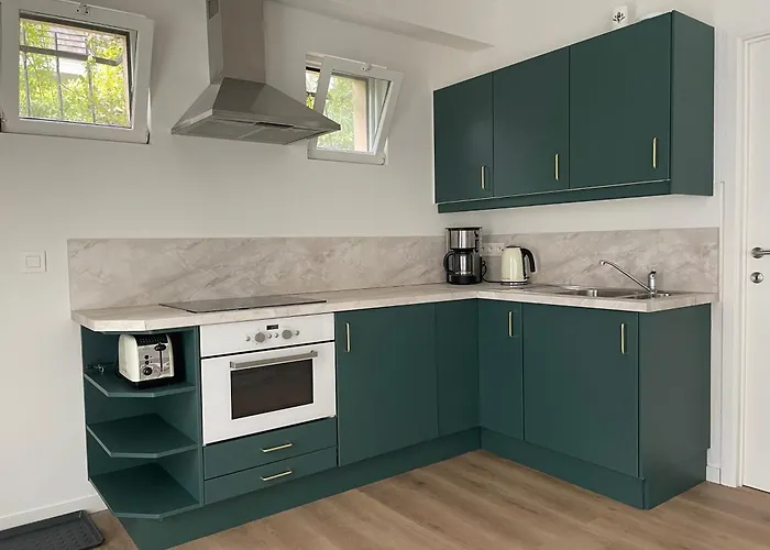 Bright With Private Parking Near Centre Апартаменты Гент