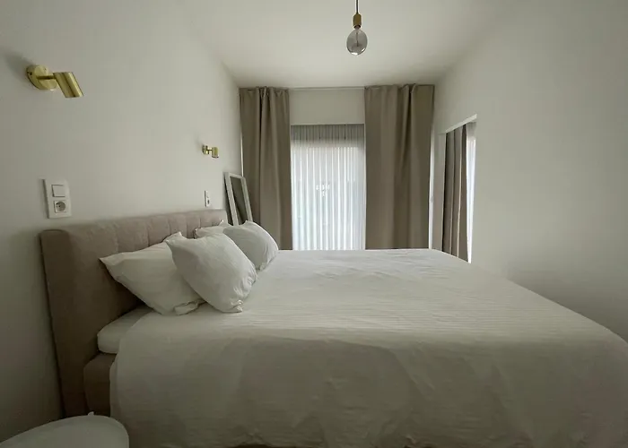 Апартаменти Bright With Private Parking Near Centre Гент